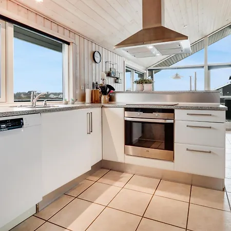 In Vrist Near North Sea Dunes Sj335 Harboør